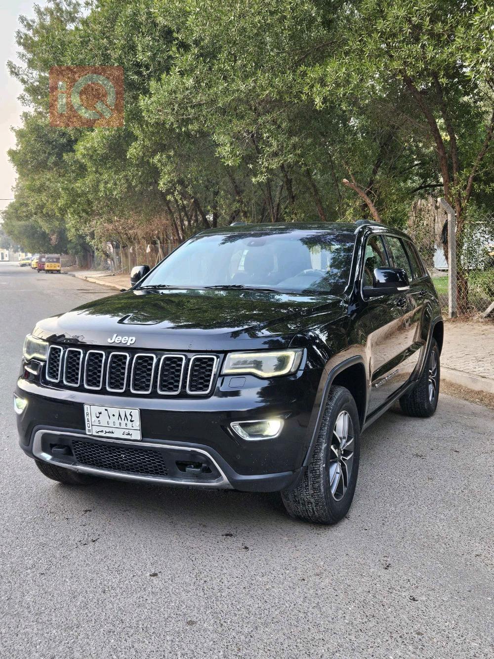 جیپ گراند شیرۆکی